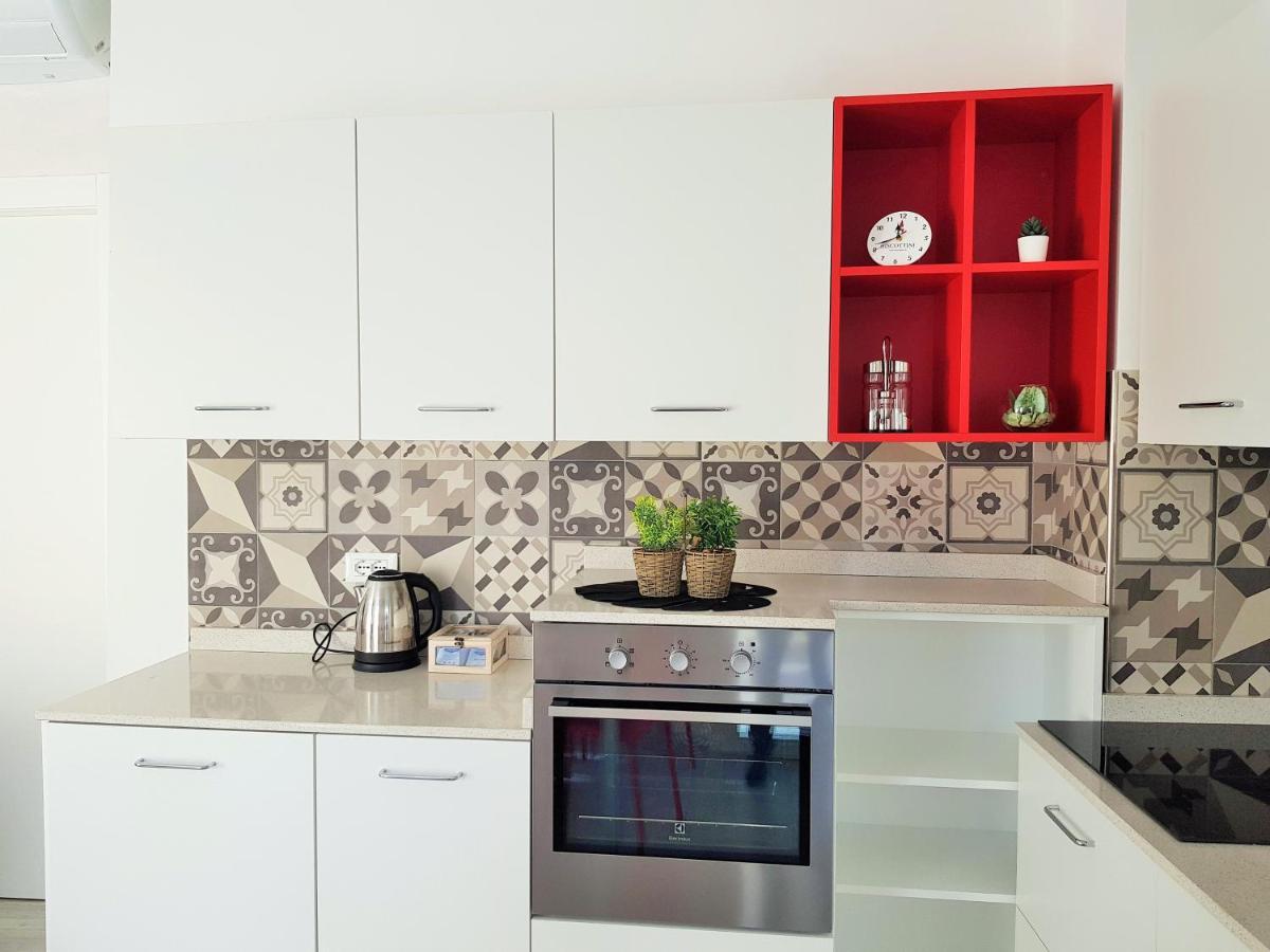 Casaviva - Casa Vacanze A Ceriale Con Terrazza ภายนอก รูปภาพ